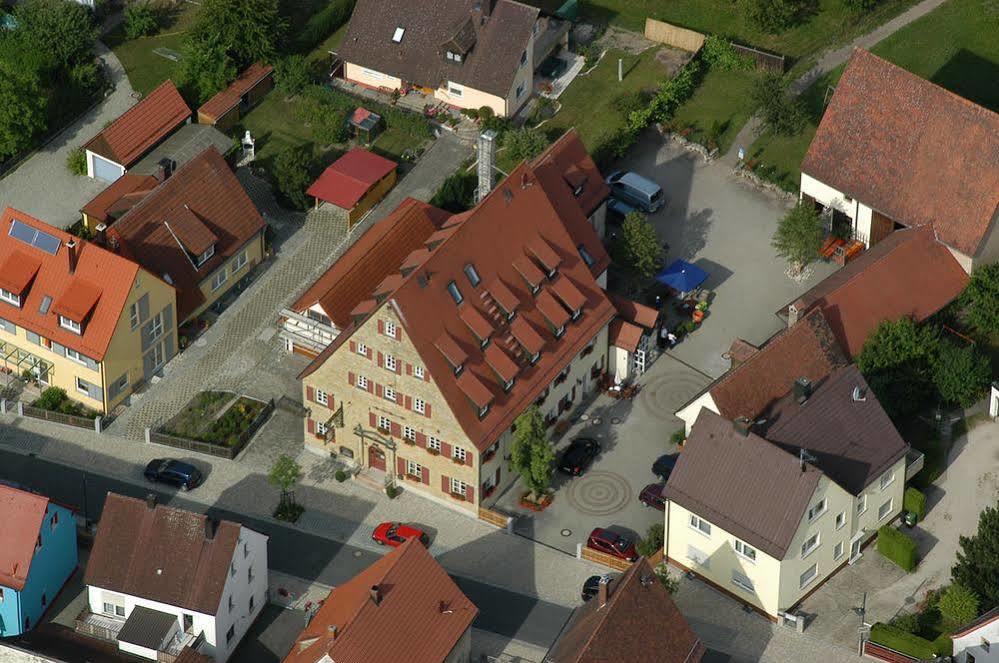 Landgasthof Und Hotel Weisser Lowe Eckental Exterior foto